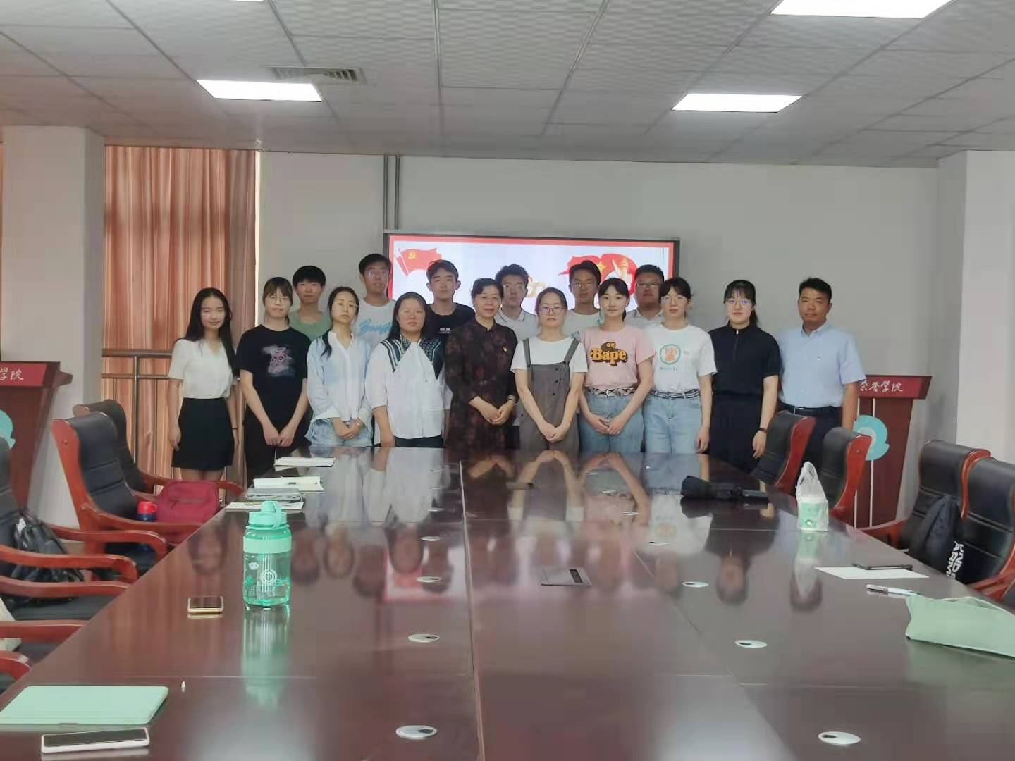 中国·ok138太阳集团师生集中收看庆祝中国共产党成立100周年大会